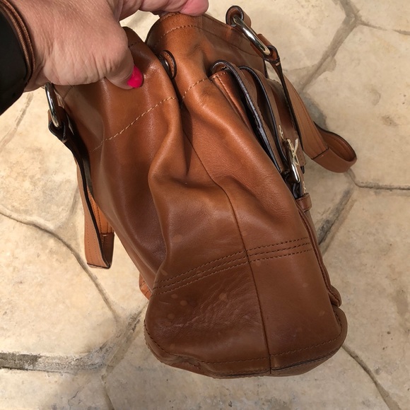 Coach purse. - Picture 4 of 6